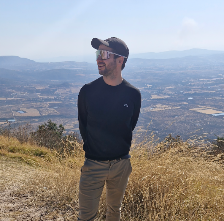 Oscar Ortega Moreno outdoors in a mountain landscape